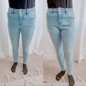 Busted Knee Jeans
